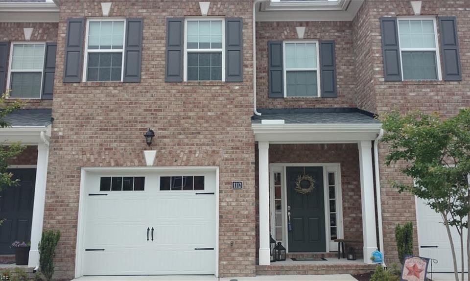 1st image of 1112 Chatham Ln