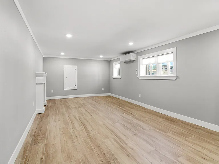 1592 Meade St #B — Photo 11