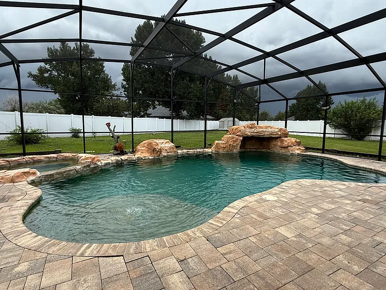 554 Bristol Cir — Photo 51