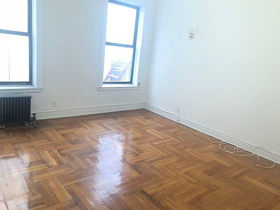 4th image of 39 E 17th St APT 1C