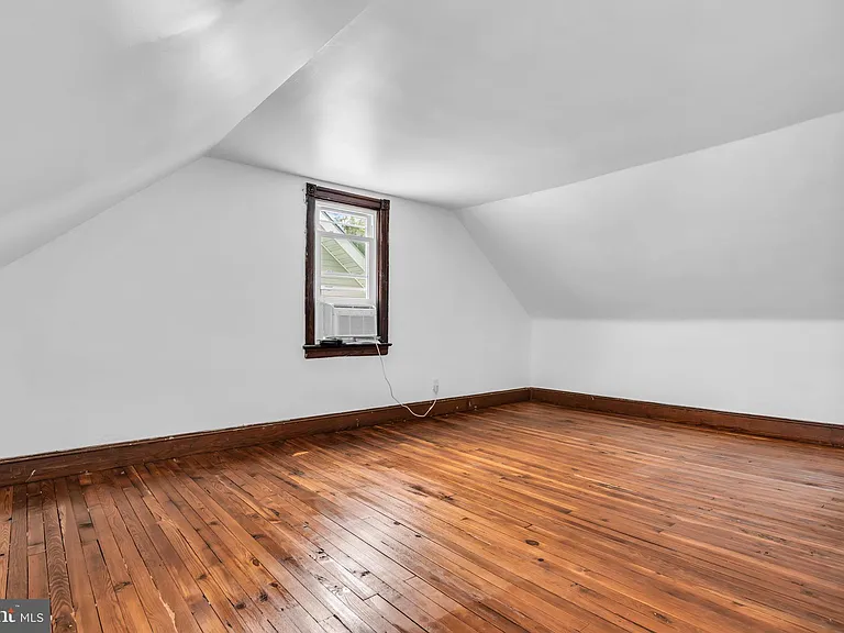 110 Delaware Ave — Photo 21