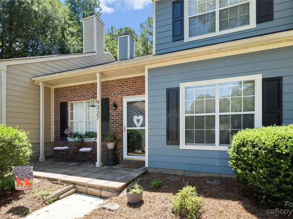 9327 Four Mile Creek Rd, Charlotte, NC 28277