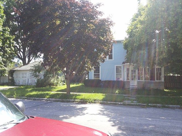 1st image of 107 S 2nd St