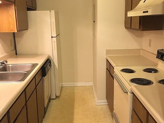 3rd image of 501 Eric Ave APT E35