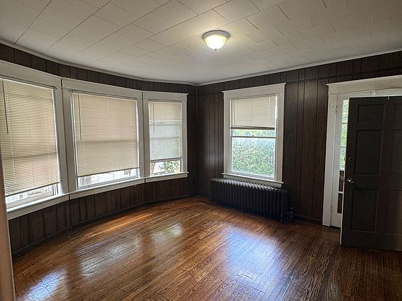 4th image of 31 Besch Ave #2R