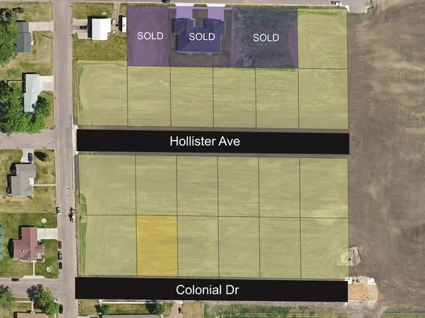 211 Colonial Dr, Salem, SD 57058