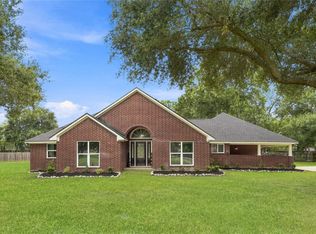 1002 Ransom St, Anahuac, TX 77514