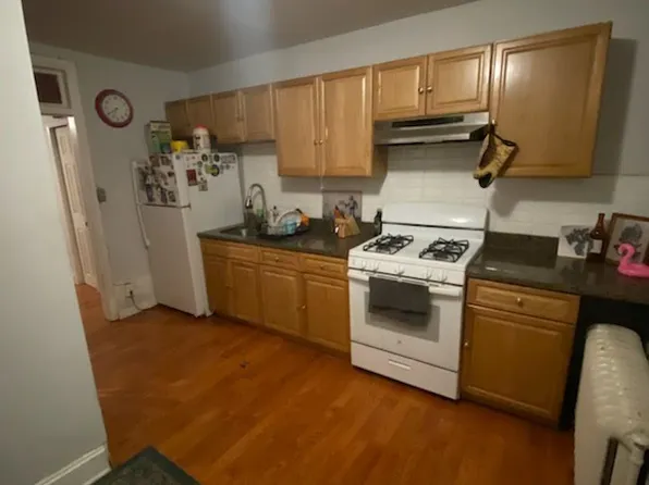 1232 S 10th St #4, Philadelphia, PA 19147