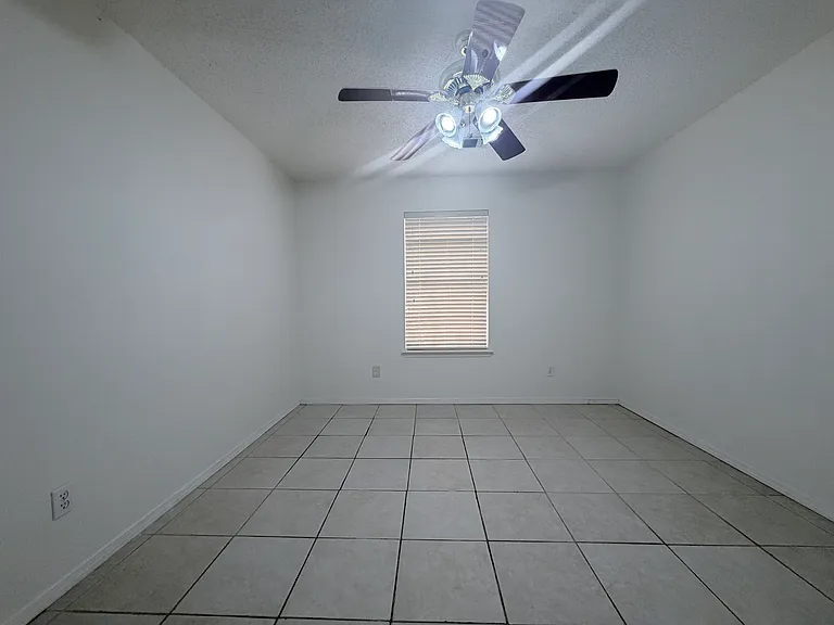 2207 Hickory Wood Trl — Photo 27