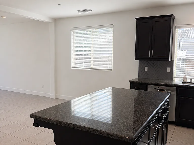 1908 E Monte Vista Ave — Photo 12