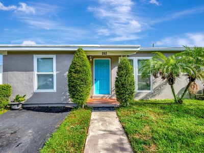 352 Winged Foot Road, Palm Springs, FL, 33461