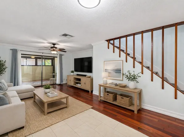 139 Sparrow #4b, Royal Palm Beach, FL 33411