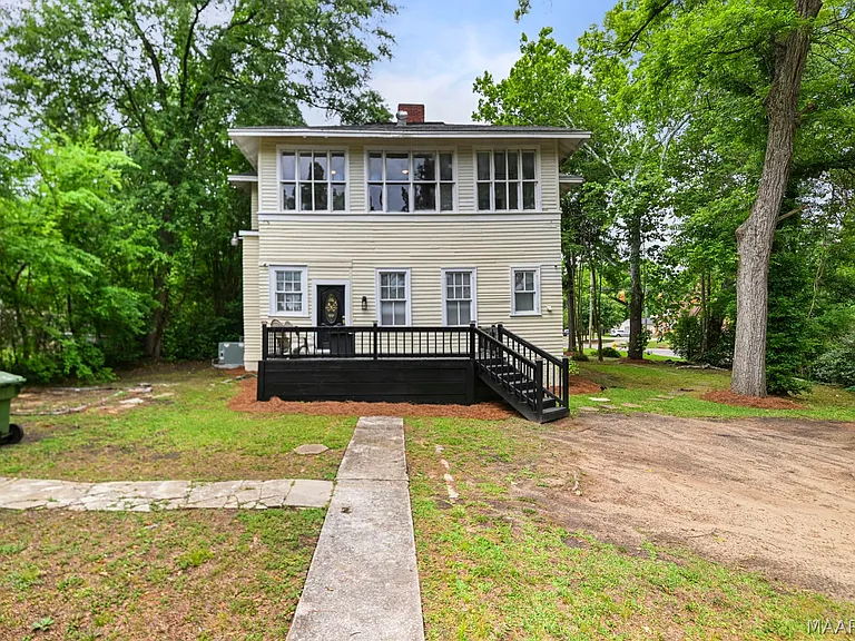 264 E Fairview Ave — Photo 46