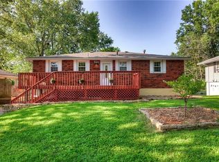 517 NW 88th St, Kansas City, MO 64155