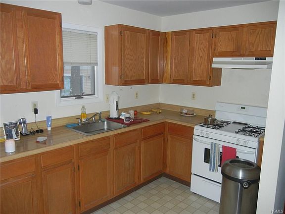 3rd image of 687 Jersey Ave #4