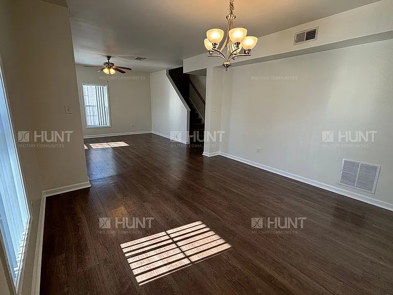 146 Barrett Dr — Photo 6