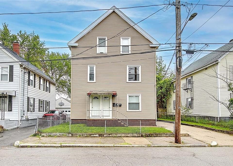 1st image of 137 Hunts Ave