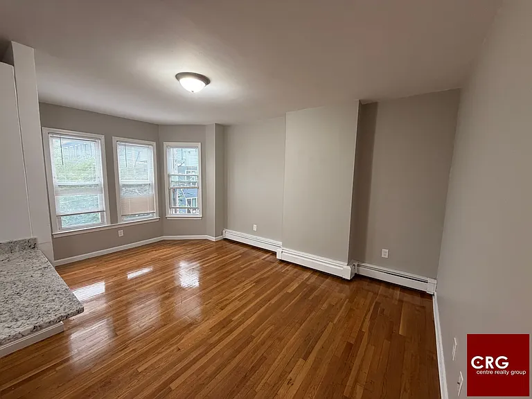 181 Washington Ave #A — Photo 4