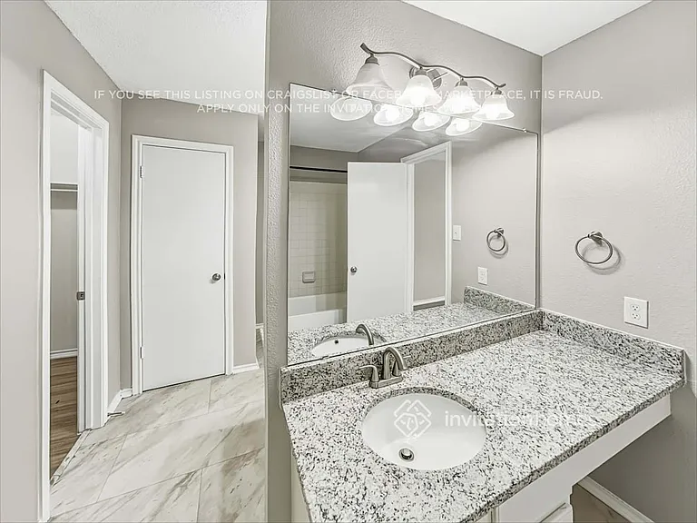 1405 Comfort St — Photo 15