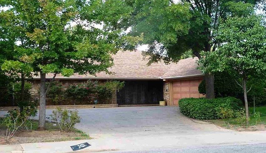 1st image of 2403 Elmwood North Cir