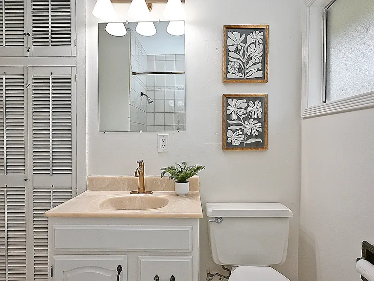 312 Gloria Dr — Photo 17