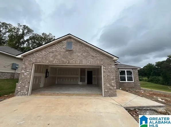 4 Skyline Loop, Oxford, AL 36260