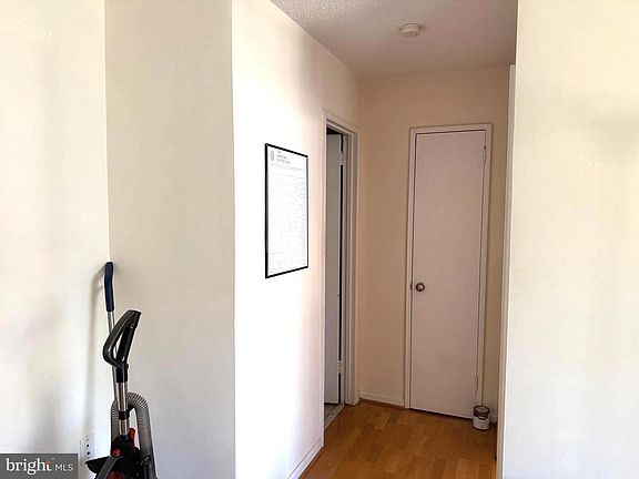 2nd image of 1730 Arlington Blvd APT 506