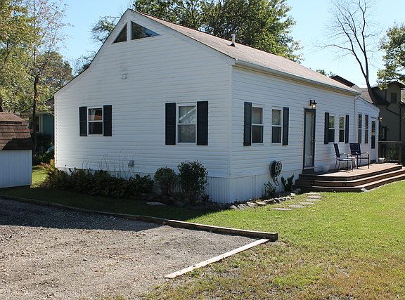 2nd image of 104 Smallmouth Ln