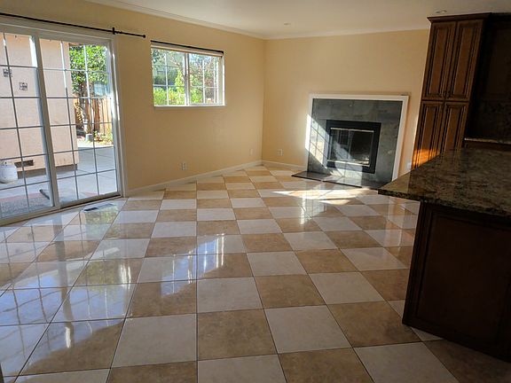 3rd image of 4010 Stanley Ave #1