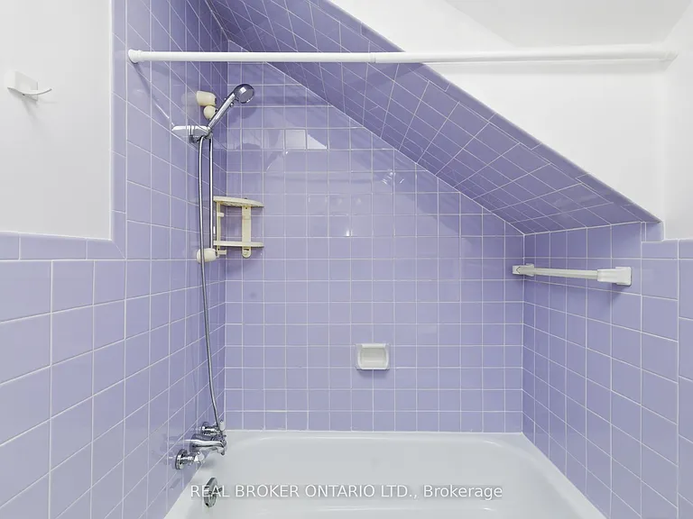 33 Victoria St — Photo 22
