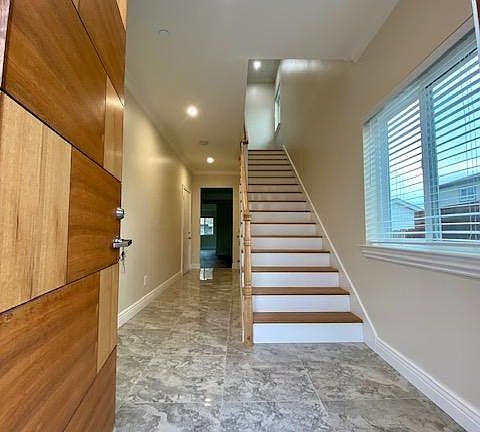3rd image of 841 2nd Ln