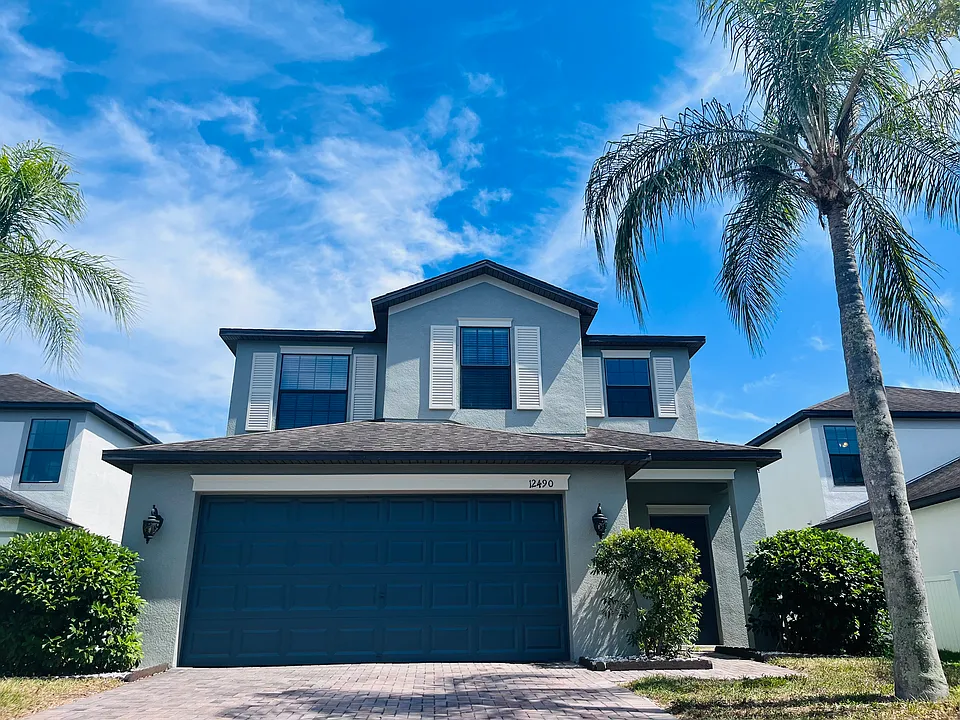 12490 Longstone Ct