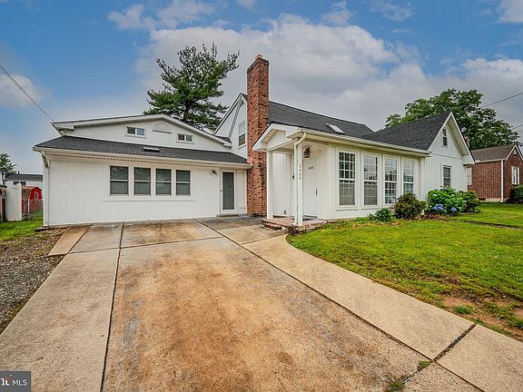 3rd image of 2406 Limestone Rd