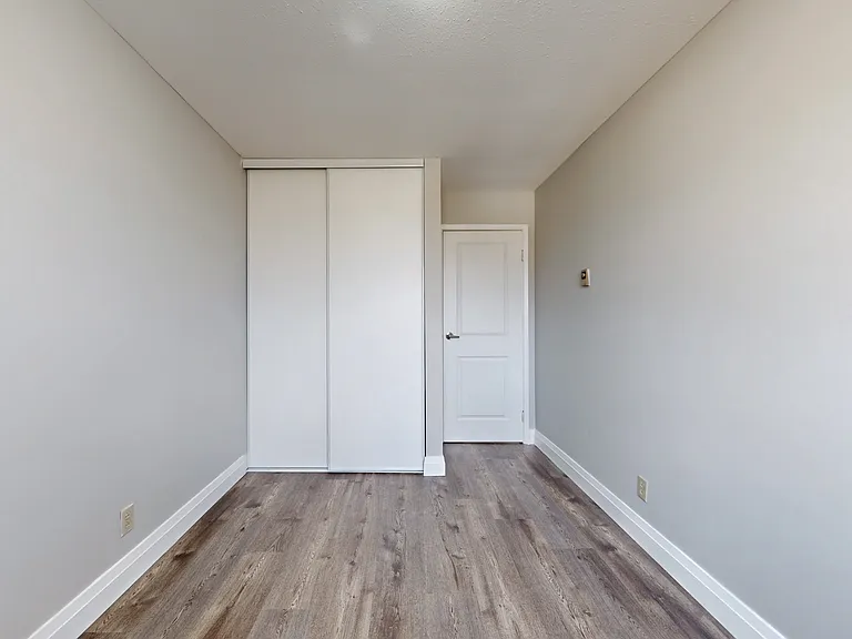 405 Sidney St — Photo 24