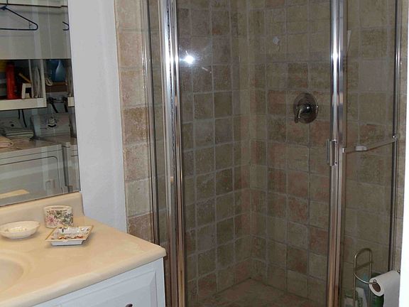 2nd image of 22330 Victory Blvd APT 305