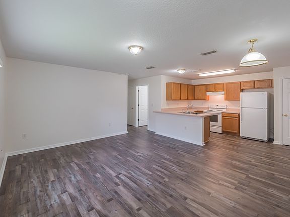 3rd image of 507 Paulling Dr #1