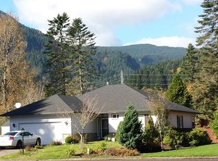 3211 Sunset Dr, North Bonneville, WA 98639