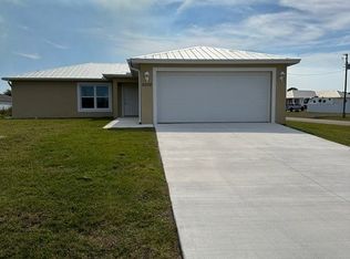 8100 Salt Ct, Labelle, FL 33935