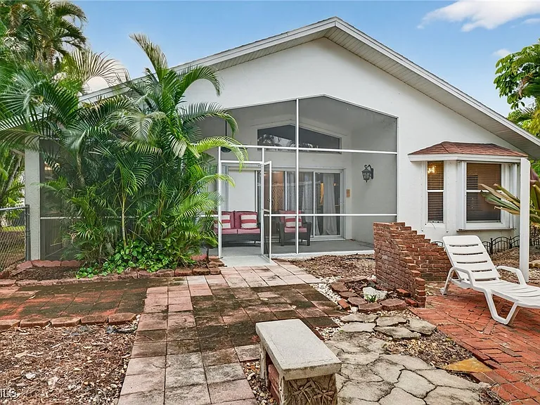 18015 Horseshoe Bay Cir — Photo 23