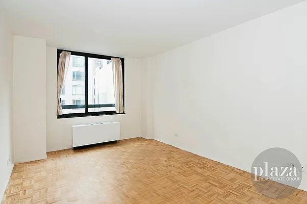 Rented by Plaza Real Estate Group | media 26