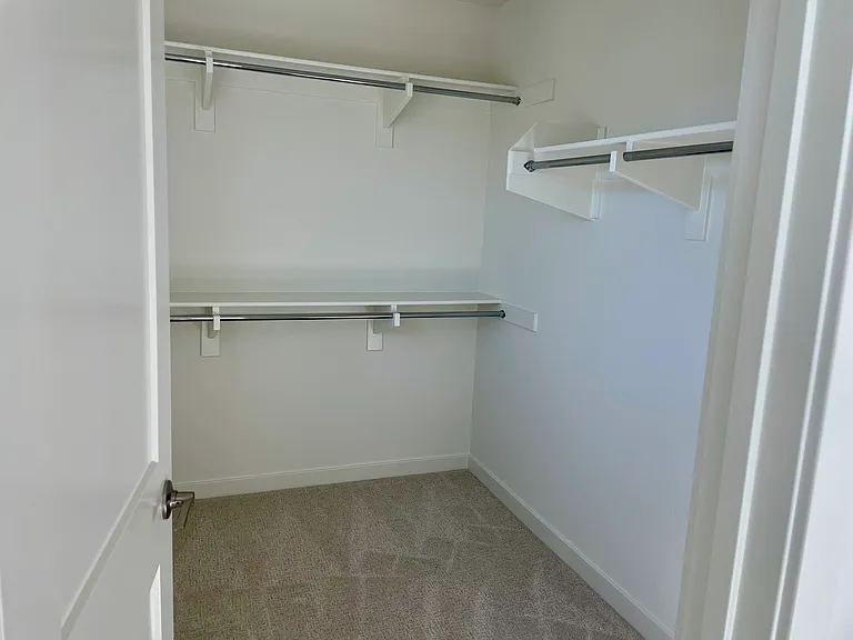 2577 Delphinium Ln — Photo 7