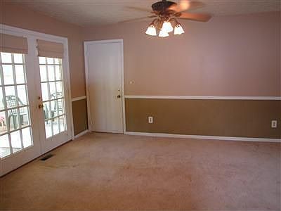 4th image of 5559 Mississippi Dr