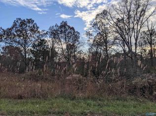 12 Roberts Rd, Henagar, AL 35978