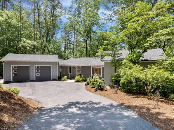 7 Beach Ct, Salem, SC 29676