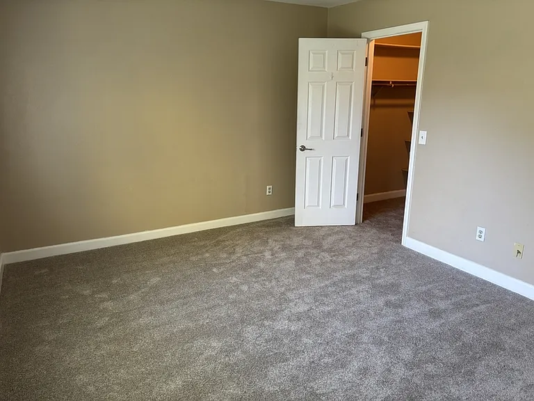 954 Emily Ave — Photo 16