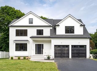 6 Park St, Lexington, MA 02421