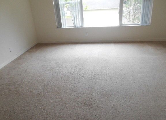 5th image of 4243 Key Thatch Dr