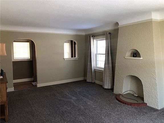 5th image of 236 Avenue E