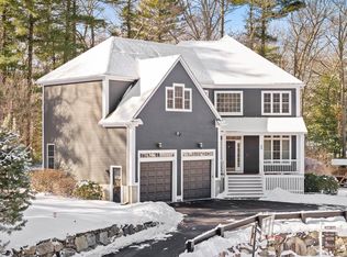 20 Oak Leaf Ln, North Easton, MA 02356