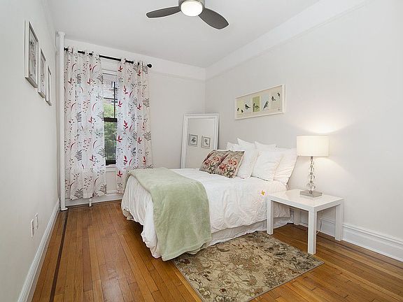 4th image of 85 Barrow St #3D